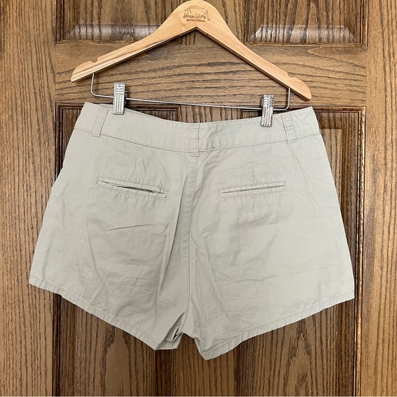 Cream cargo shorts - Picture 3 of 3
